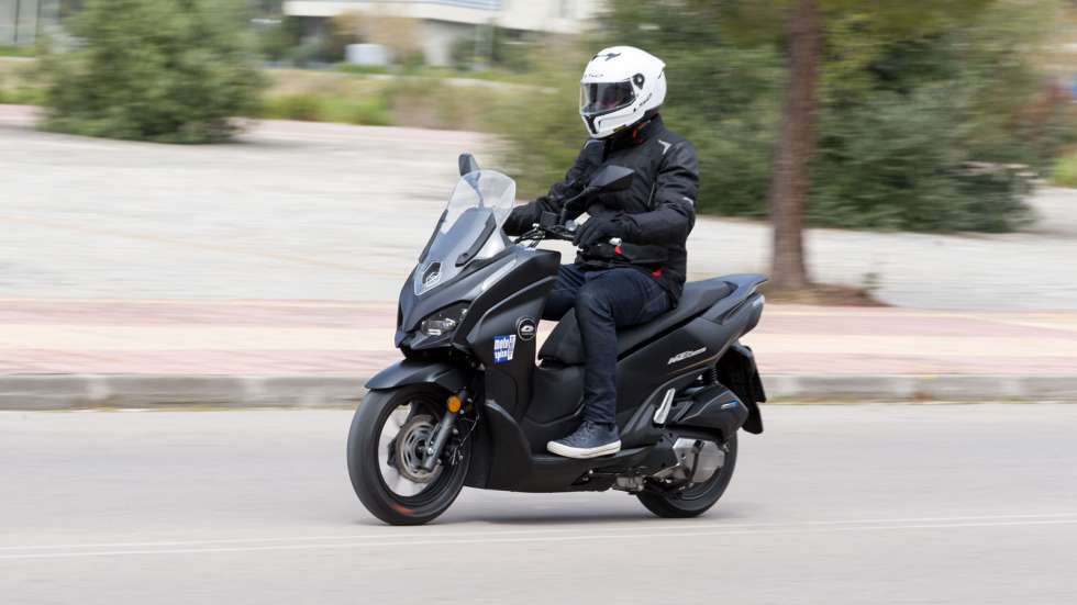 Δοκιμή scooter: QJMOTOR MTX 125